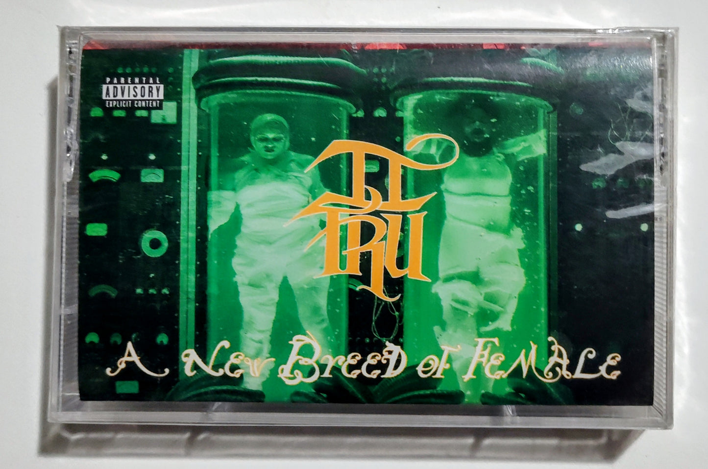 II True - "A New Breed Of Female (Mo Thugs Records)" - CASSETTE TAPE NM/M (Sealed with hype sticker; tiny tear in seal)