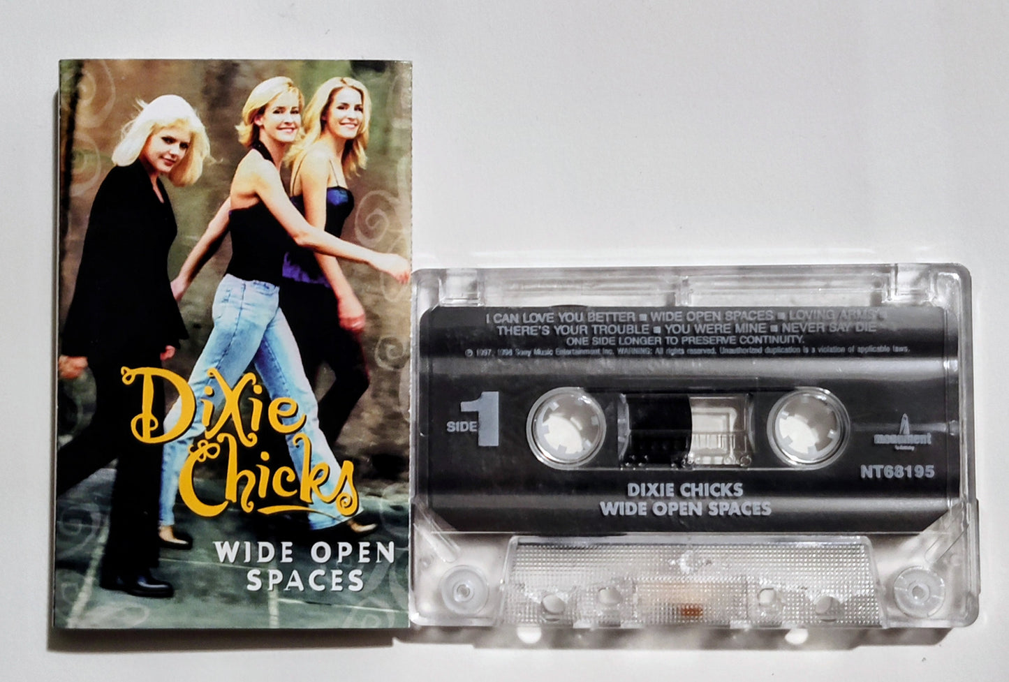Dixie Chicks - "Wide Open Spaces" - CASSETTE TAPE VG+/VG+