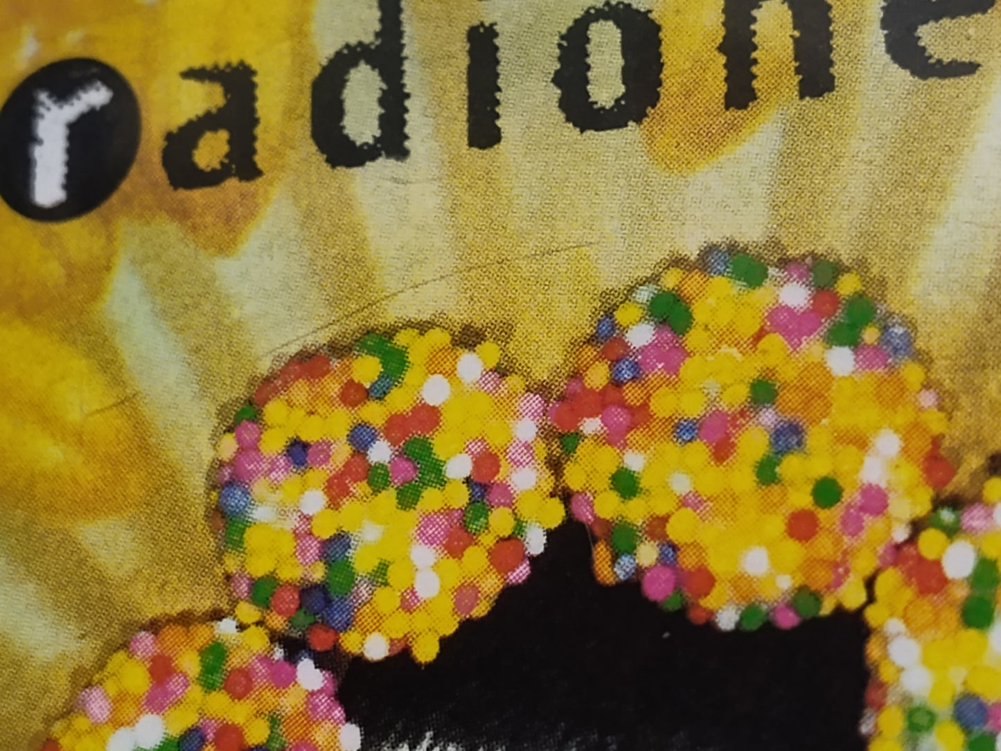 Radiohead - "Pablo Honey" - CASSETTE TAPE (DOLBY HX PRO) NM/M (Sealed w/ hype sticker; Drill hole in upper spine; scratchy cellophane)