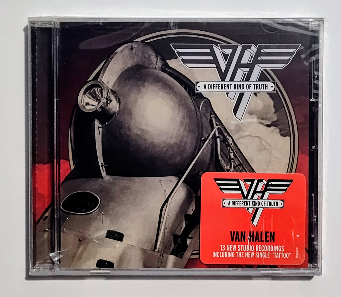 Van Halen - "A Different Kind Of Truth" - COMPACT DISC NM/M (Sealed; 2 small tears in cellophane; scratchy hype sticker; First Pressing)
