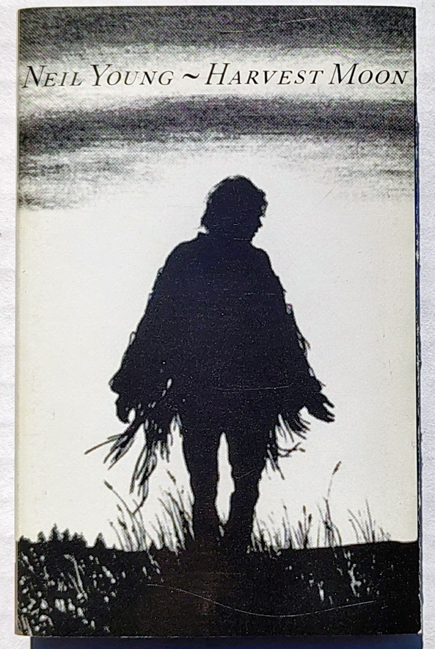 Neil Young - "Harvest Moon" CASSETTE TAPE (BMG Club) VG+/VG+