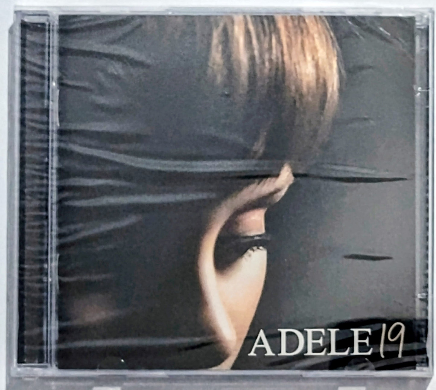 Adele - “19” - COMPACT DISC M/M (Sealed)