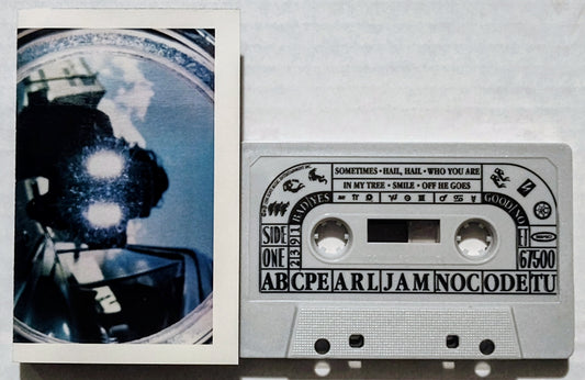 Pearl Jam - “No Code” - CASSETTE TAPE VG+/VG+ (WithTiny Booklet)